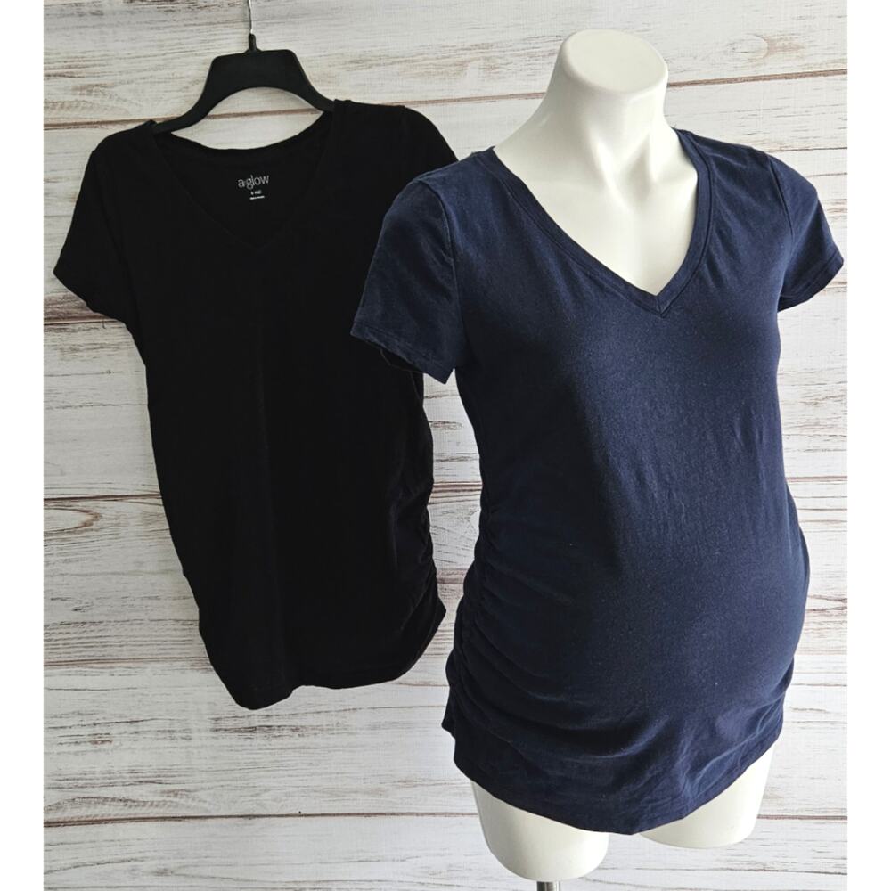a:glow Maternity short sleeve v neck tee bundle sz Small